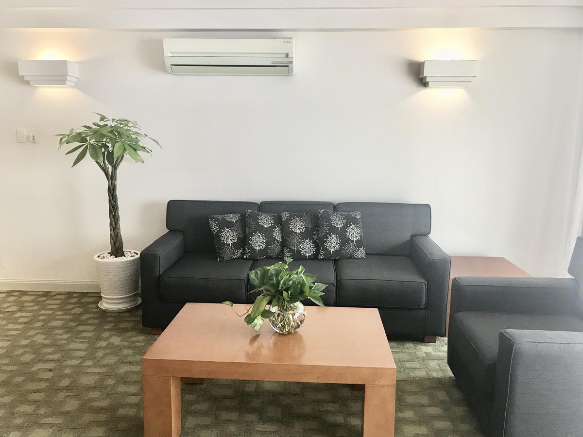 Downtown Retro Serviced Khách sạn hẻo lánh 3*